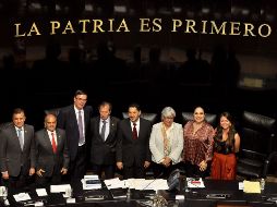 Marcelo Ebrard entregó este viernes al Senado una copia del Acuerdo Suplementario entre Estados Unidos y México. NTX/A. Guzmán