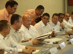 El Gobernador Enrique Alfaro presentó el Plan Maestro de Desarrollo de la Región Chapala, en el tema del tren aseguró que se el gobierno trabaja con Ferromex en el proyecto ejecutivo. EL INFORMADOR/F. Atilano