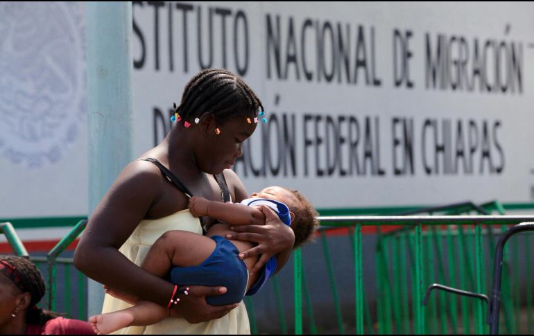 En el despliegue son asegurados 38 hondureños, 20 cubanos, 14 salvadoreños y tres guatemaltecos, a quienes trasladan a la estación migratoria 