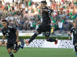 Uriel Untuna, de México, celebra tras una de sus anotaciones ante Cuba durante el encuentro. EFE/A. Arorizo