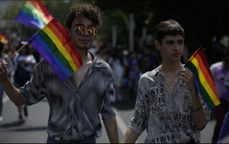 Cientos de personas salieron a las calles este sábado en sintonía con otras ciudades del país para marchar por la diversidad y la tolerancia. EL INFORMADOR / F. Atilano