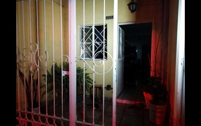 Explosión en Guadalajara deja tres bomberos lesionados