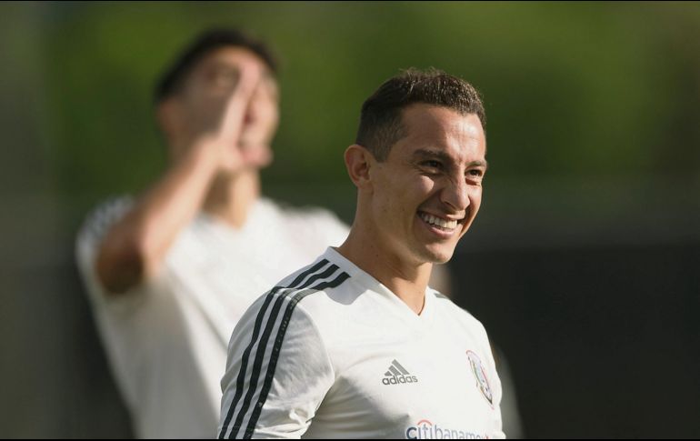 Durante la práctica en Denver, los jugadores se vieron relajados. Aquí, el volante tapatío Andrés Guardado. IMAGO7