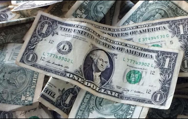 Durante la sesión el tipo de cambio podría cotizar entre 19.05 y 19.20 pesos por dólar. AP / ARCHIVO