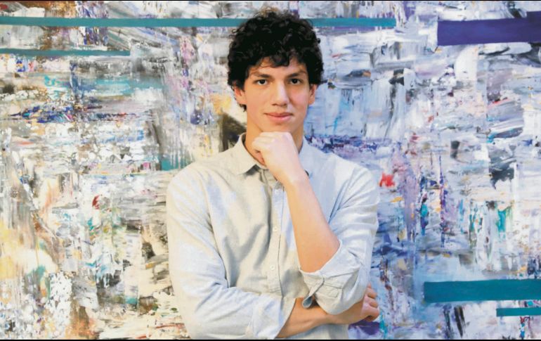 El bailarín, enfrentado con la realidad burocrática mexicana. EL UNIVERSAL