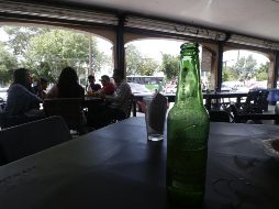 Frente al Centro Universitario de Ciencias Exactas e Ingenierías (CUCEI) hay establecimientos donde los estudiantes pueden “refrescarse”. EL INFORMADOR/F. Atilano