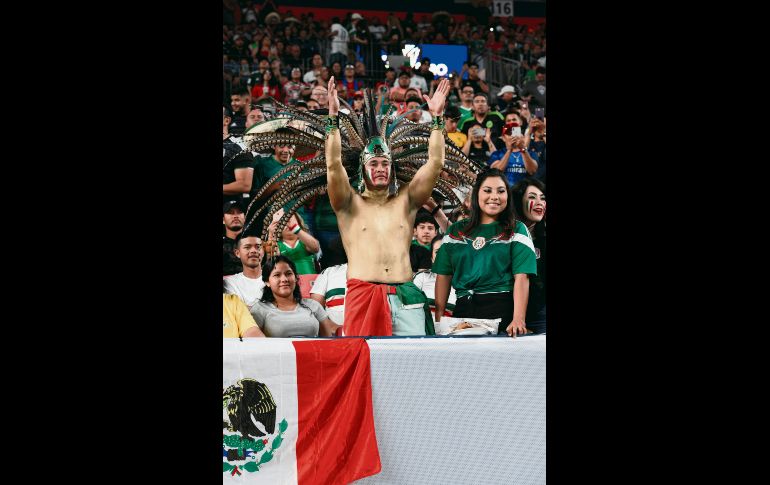 Las tribunas lucieron llenas de aficionados tricolores. EFE