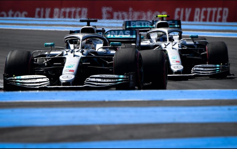 En la primera sesión fue el británico Lewis Hamilton el que encabezó la clasificación escoltado por su compañero Valtteri Bottas; en la segunda, se invirtieron los papeles. AFP / G. Julien