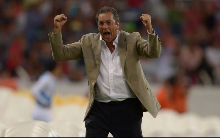 La premisa es levantar el nivel de juego de Oribe Peralta. IMAGO7