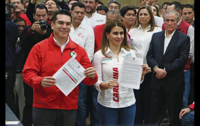 Alejandro Moreno y Carolina Viggiano durante su registro. EL UNIVERSAL