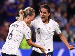 Amandine Henry (I) anota al 106' el gol de la victoria para las francesas. AFP/F. Fife