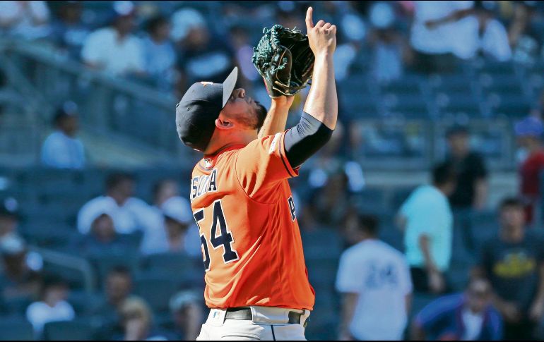 Roberto Osuna lleva 17 salvamentos. AP