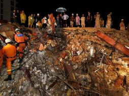 La embajada china expresó sus condolencias y dijo que estaba movilizando asistencia china para las labores de rescate. EFE / M. Remissa