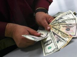 De esta forma durante la sesión, se espera que el tipo de cambio cotice entre 19.05 y 19.20 pesos por dólar. NTX / ARCHIVO