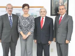 Este lunes la Fiscalía Anticorrupción presentará pruebas sobre los presuntos desvíos de recursos realizados por Salvador Delgado (1ero izq a der). ESPECIAL / ceajalisco.gob.mx