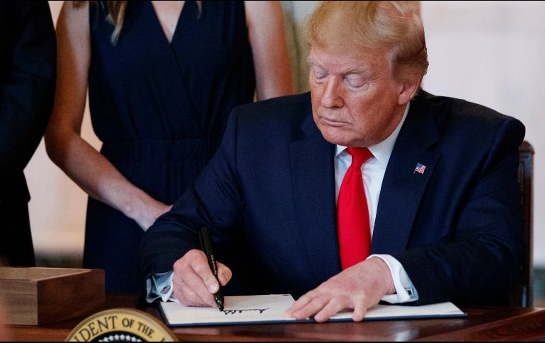 Donald Trump anunció este lunes la imposición de sanciones financieras al líder supremo de Irán, Ali Jameneí, y a ocho comandantes iraníes. AP/C. Kaster