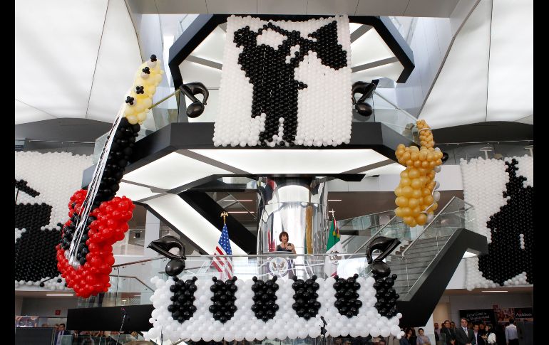 La celebración se llevó a cabo en el Conjunto Santander de Artes Escénicas de la Universidad de Guadalajara en donde hubo un cóctel al que asistieron alrededor de 600 personas.  EL INFORMADOR/ A. Camacho