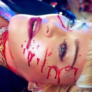 Madonna muere... en su nuevo video "God Control"
