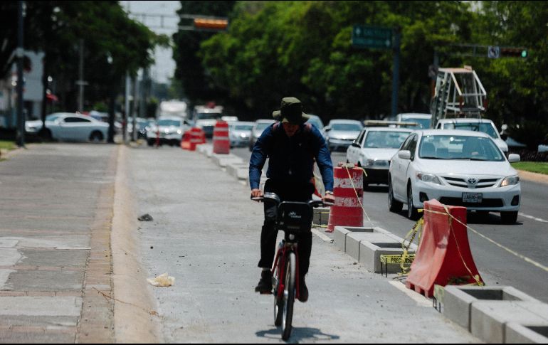 Se tiene registro de que cada día circulan 564 ciclistas sobre esta Avenida. EL INFORMADOR/G. Gallo