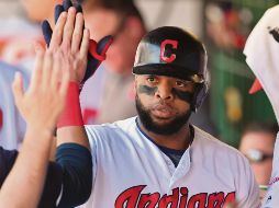 Carlos Santana, de los Indios de Cleveland, será uno de los latinos titulares en el Juego de Estrellas. AFP/J. Miller