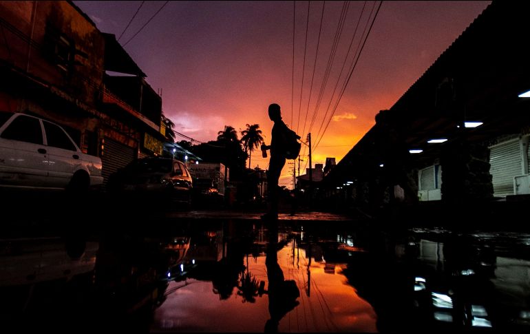 Migrantes cruzan Tabasco en su ruta a Estados Unidos. NTX/ARCHIVO