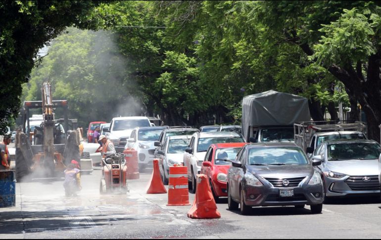 Cuadrillas de la SIOP volvieron a la zona después de conocer el fallo del juez que permitía continuar las obras de la ciclovía. ESPECIAL