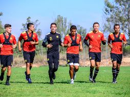 A poco más de un mes para su debut en el Torneo Apertura 2019, dentro del seno melenudo reconocen que hay inquietud por lo mostrado en lo que va de la pretemporada. TWITTER / @LeonesNegrosCF