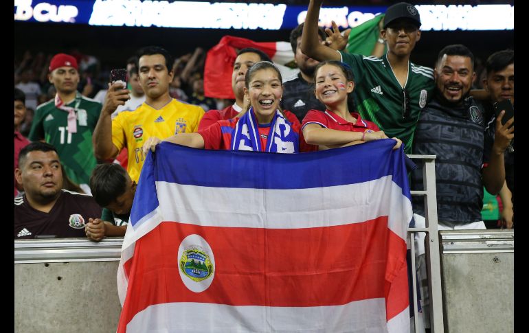 En las gradas hubo presencia tica pese a la gran mayoría de paisanos. EFE