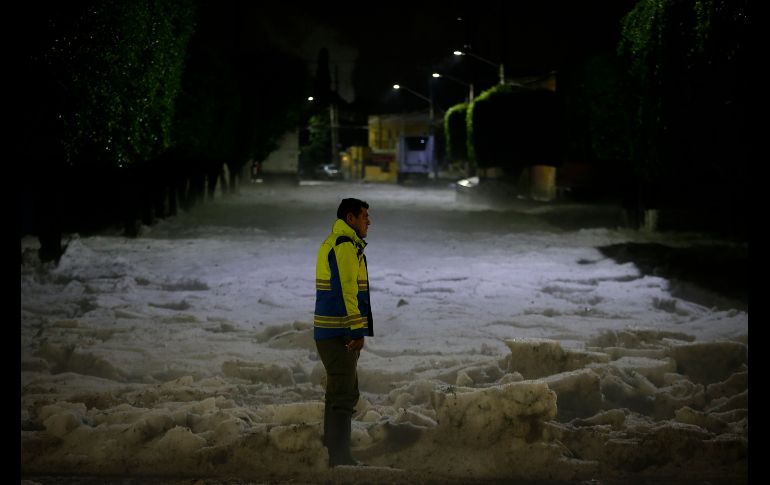 Granizo acumulado en Lázaro Cárdenas. EL INFORMADOR / F. Atilano