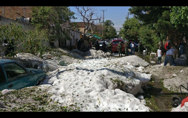 La Secretaria de la Defensa Nacional aplicael Plan DN III E para apoyar a la población afectada por la granizada. TWITTER@@EnriqueAlfaroR