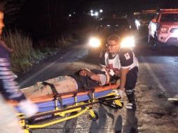 En el accidente a la altura de Puente Grande, localizaron a una persona ya sin vida y una más con lesiones graves. ESPECIAL / Bomberos de Zapopan