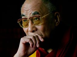 Según el comunicado difundido este martes, el líder espiritual de los tibetanos se ha opuesto toda su vida ''a la cosificación de la mujer'', y ha apoyado su respeto, derechos, e igualdad de género. AFP / ARCHIVO