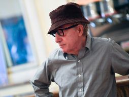 Allen fue recibido con aplausos al llegar a una conferencia de prensa en antesala al estreno del sábado. AFP / M. Medina