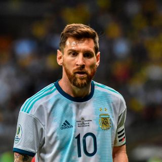 Messi arremete contra la Conmebol y el arbitraje tras derrota ante Brasil