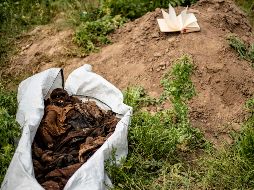 En febrero pasado, también se encontró una fosa común en Al Raqa, donde había cerca de tres mil 500 cuerpos. AFP/ARCHIVO