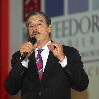 "Falló el corrector", dice Fox tras críticas por escribir "govierno"