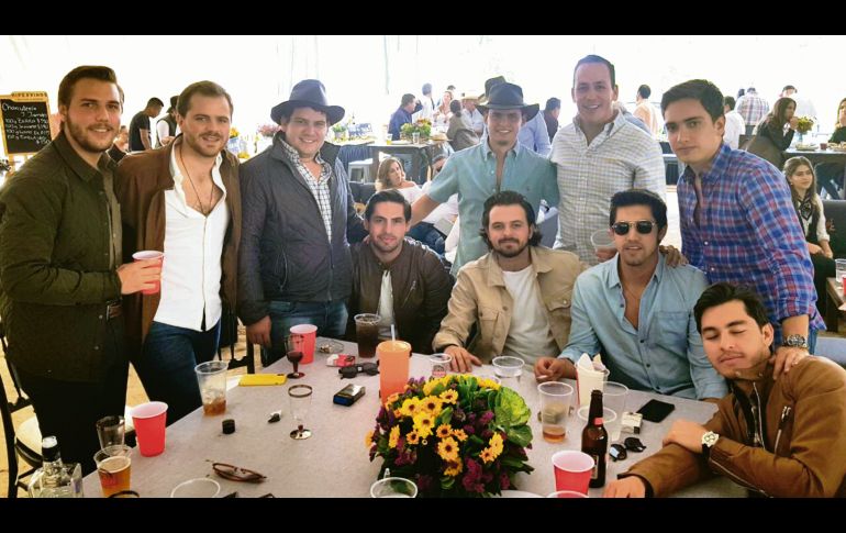 Grupo de amigos en Tapalpa. 