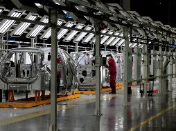 China también introdujo gravámenes sobres las importaciones estadunidenses por valor de 60 mil millones de dólares. EFE/ P. Escalada