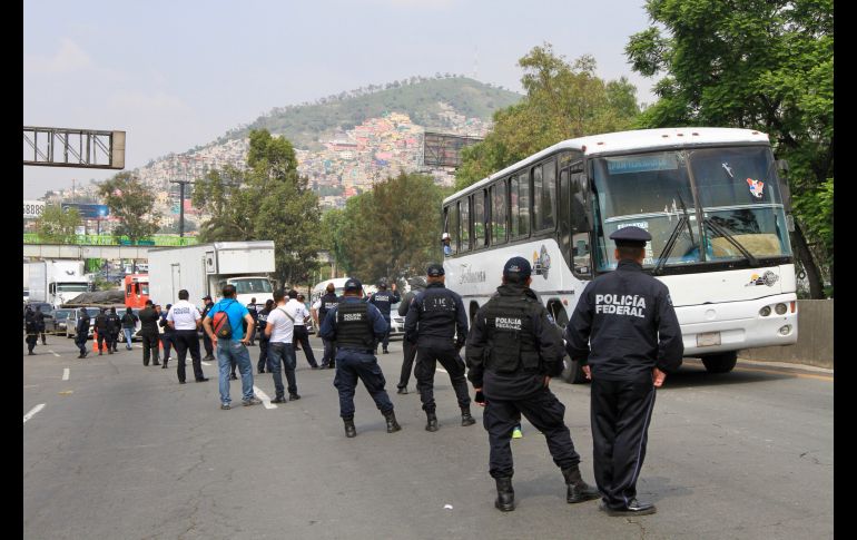 El bloqueo de la autopista México-Pachuca en el municipio de Tlalnepantla de Baz, Estado de México. NTX/J. Lira