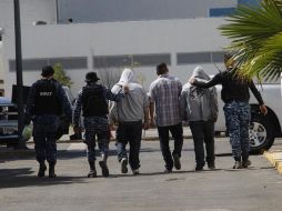 Los detenidos portaban chalecos balísticos, además de cuatro armas largas tipo fusil -dos AK-47 conocidas como cuernos de chivo y dos más calibre 2.23mm-, con cargador, además de más de 90 cartuchos útiles. EL INFORMADOR / ARCHIVO