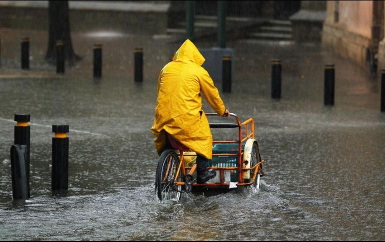 Un canal de baja presión se extenderá sobre el interior del país lo que favorece al potencial de lluvias, las cuales estarán acompañadas de descargas eléctricas, rachas de viento y posibles granizadas. EL INFORMADOR / ARCHIVO