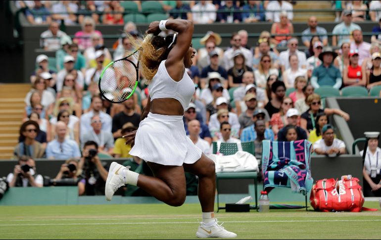 El match fue un calentamiento para el duelo de dobles mixtos que la estadounidense y Andy Murray jugarán más tarde este día. AP / B. Curtis