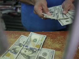 El tipo de cambio para solventar operaciones denominadas en moneda extranjera pagaderas en el país es de 19.0446 pesos. EL INFORMADOR / ARCHIVO