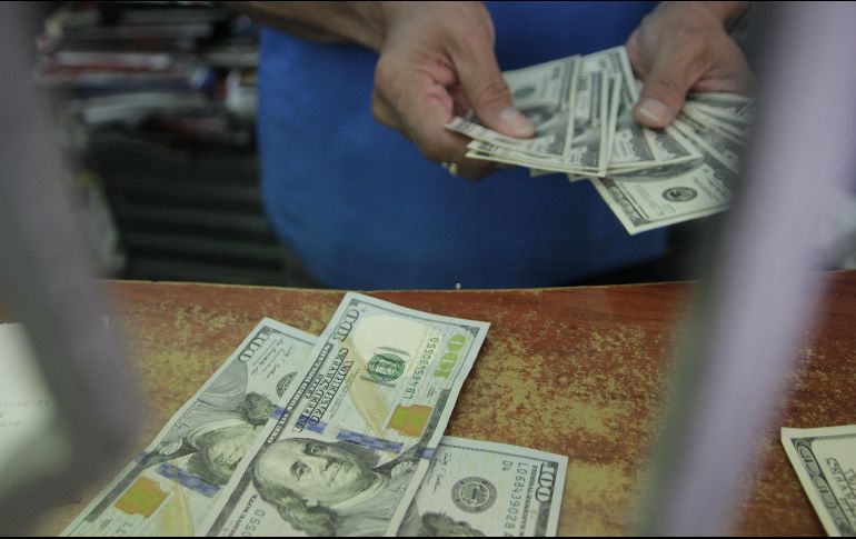 El tipo de cambio para solventar operaciones denominadas en moneda extranjera pagaderas en el país es de 19.0446 pesos. EL INFORMADOR / ARCHIVO