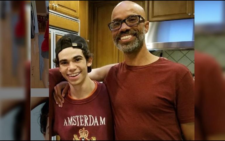 Este fin de semana se informó que Cameron Boyce (Izquierda), de apenas 20 años, murió a consecuencia de una enfermedad que se estaba tratando y la cual le habría provocado un ataque. INSTAGRAM / @thevictorboyce