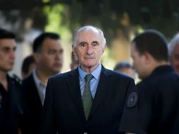 En un mensaje en su cuenta oficial de Twitter, el presidente Mauricio Macri lamenta el fallecimiento del ex presidente De la Rúa. AP / ARCHIVO