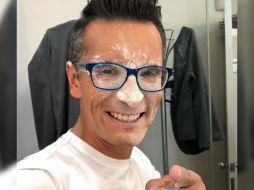 Sepúlveda posó con la cara llena de harina porque perdió en el juego 