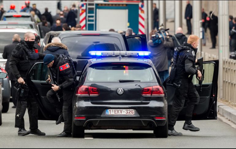 La intervención policial, en la que no resultó lesionado ningún agente, motivó el cierre temporal de la zona al tráfico. AP/ARCHIVO