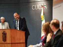 Ricardo Villanueva, rector general de la UdeG, indicó que el reto principal es que la educación pública sea igual de buena que la privada pero también que los jóvenes tengan oportunidades de empleo en las áreas que estudiaron. TWITTER@rvillanueval