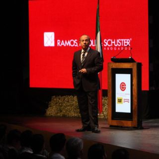 Arturo Herrera se ve nervioso y tiene razón de estarlo: Calderón